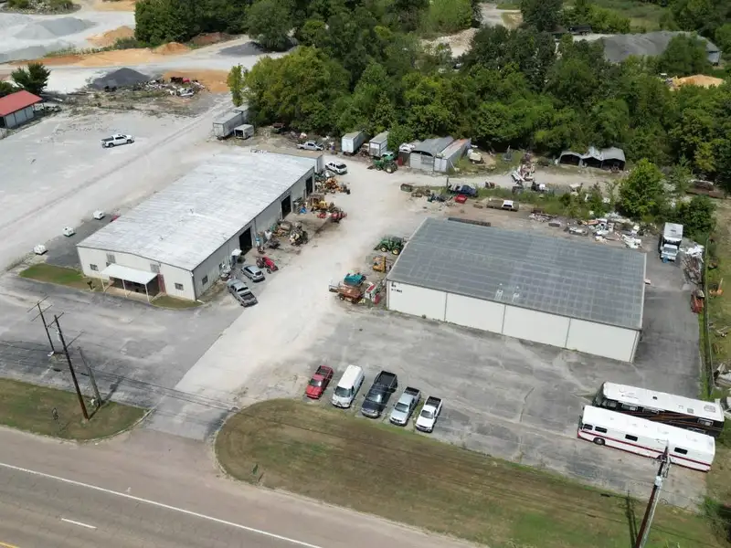 Commercial Steel Buildings in Jackson's Industrial Airways Area with High Wind Rating