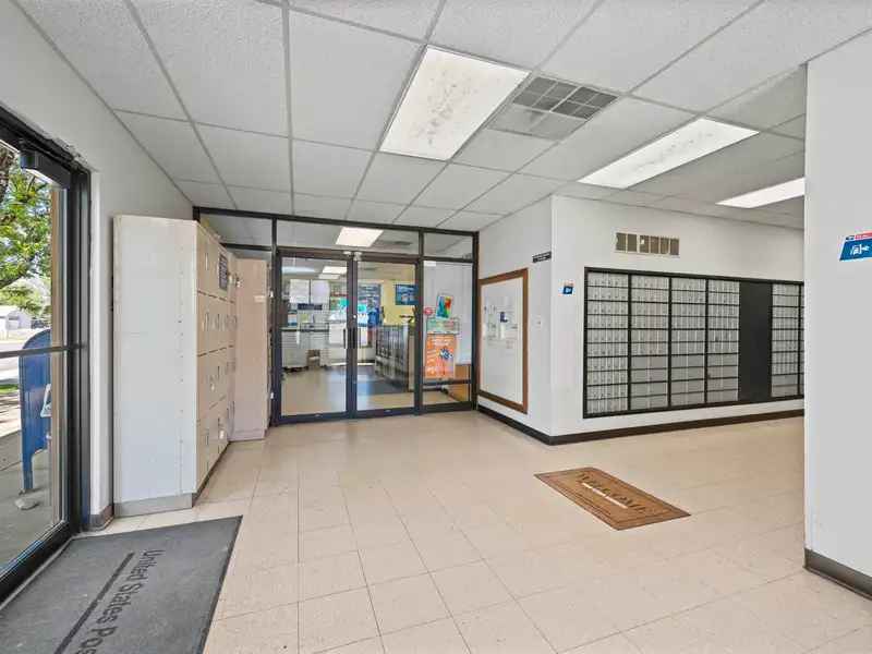Two-story Commercial Investment Property in Downtown Parachute with 6%+ Cap Rate