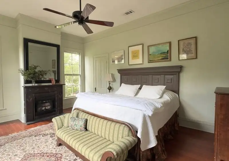 Versatile Historic District Property for Restaurant, Venue, or Retail with Ample Parking