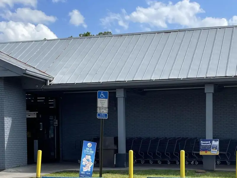 Established Grocery Store in Community Heart, Prime Location with Growth Potential