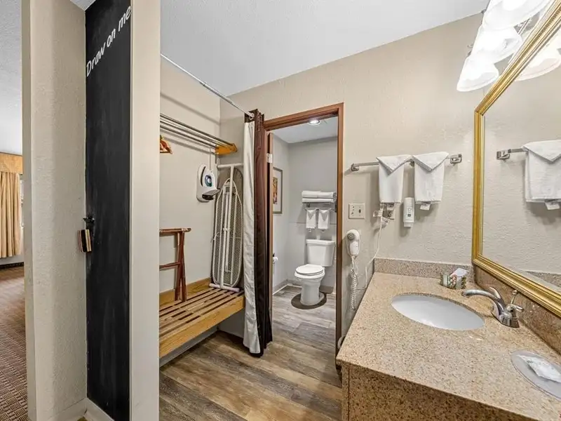 Turnkey Quality Inn Hotel in Prime Durango Location with 48 Updated Guest Rooms