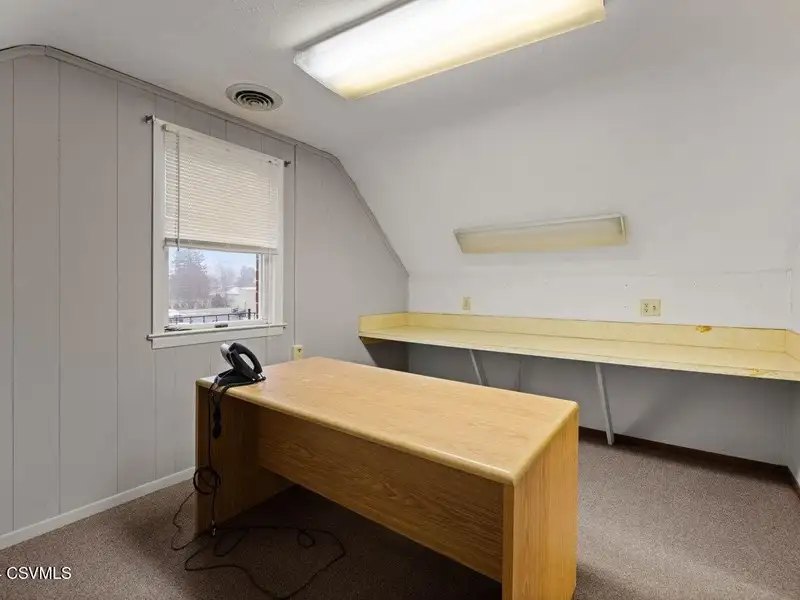Flexible 4,000 Sf Commercial Building in Prime Location with High Visibility and Ample Parking