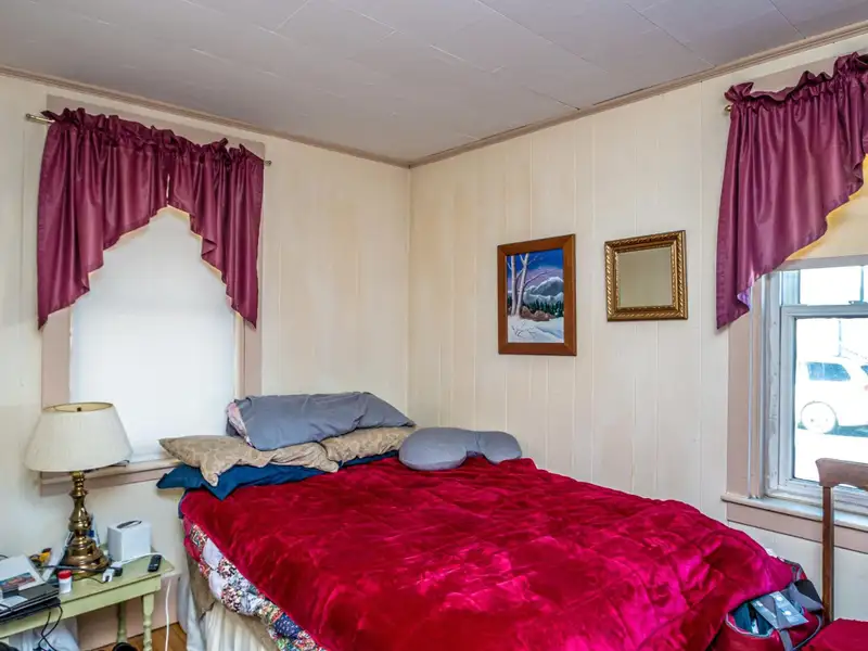 Du Bee Inn: Versatile Bed-and-breakfast with Mountain Views in the Great North Woods