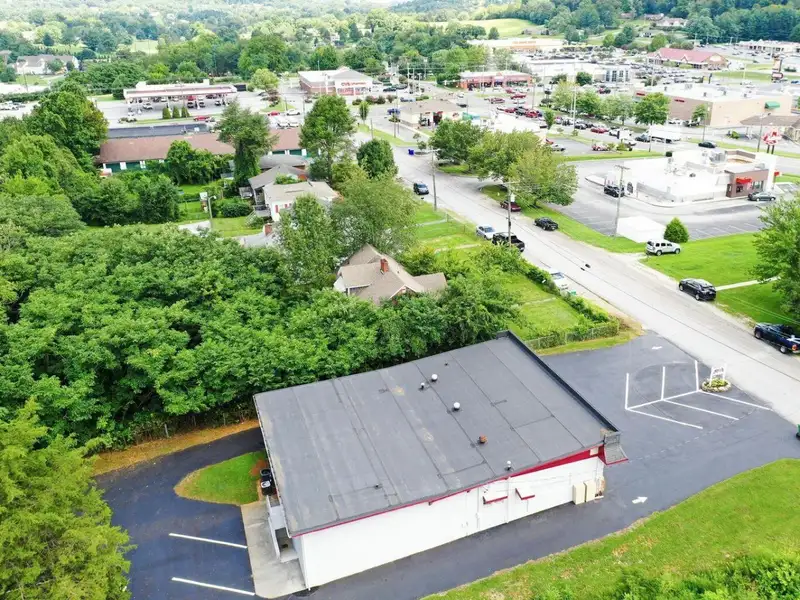 Office Building in Morristown with 6 Offices, Parking, and Large Commons Areas