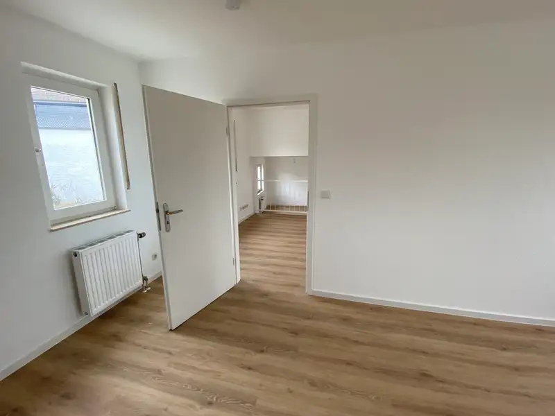Commercial Office/practice Space in Central Lindenfels with Unique Layout and Castle Views