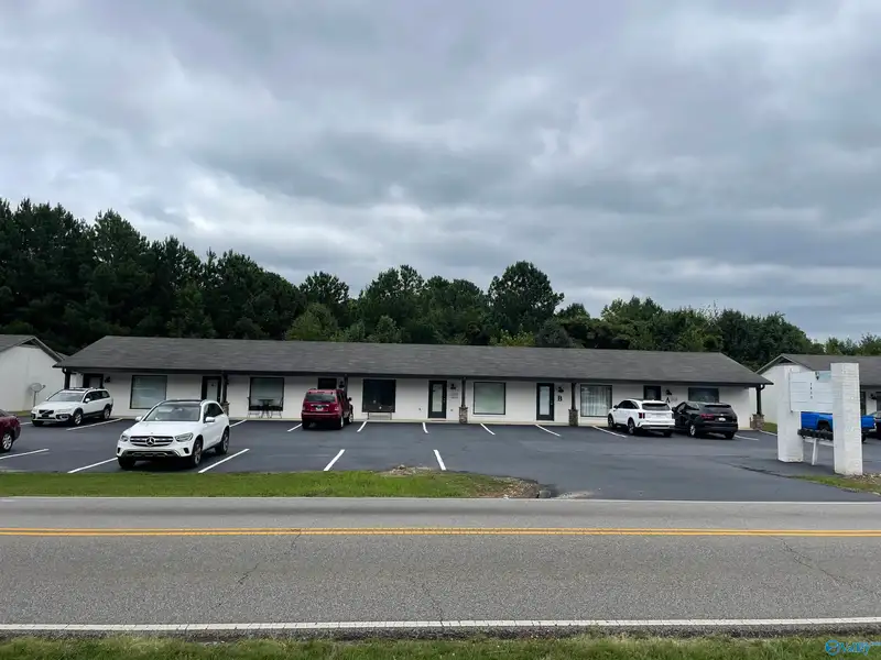 Retail/office Space on Wall Triana Highway Near Clifts Farm Development