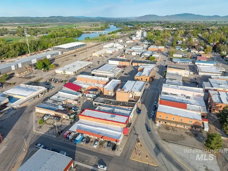 Updated Tavern with Liquor License in Historic Downtown Weiser