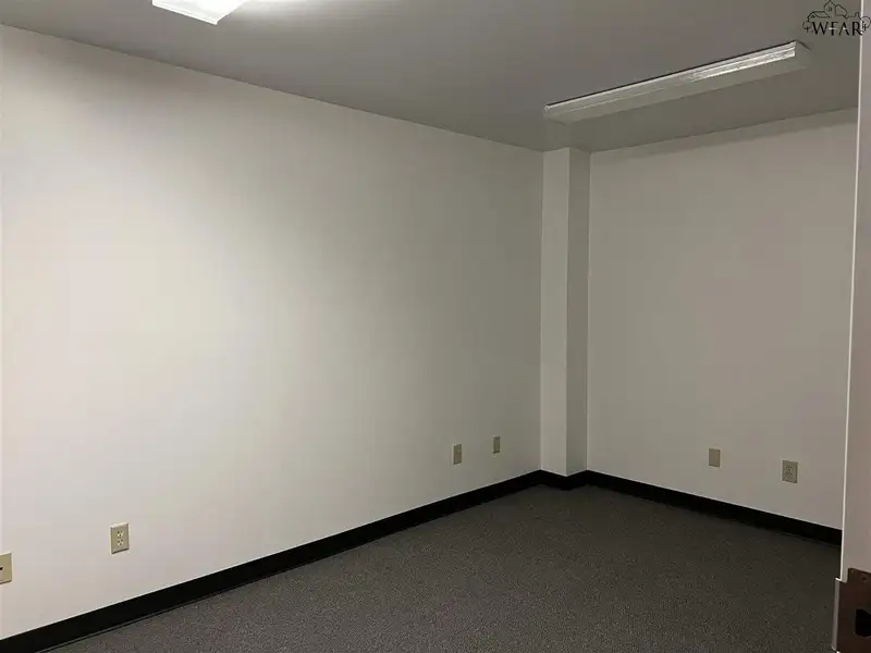 Warehouse Space with Offices and Loading Docks on 1.5 Acres, Convenient Location
