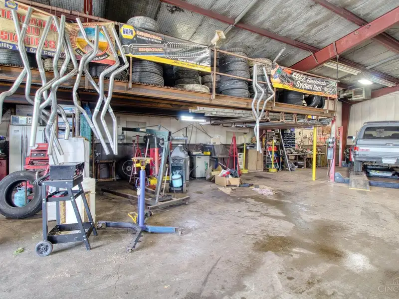 Turnkey Auto Mechanic Business with Multiple Buildings in Mt. Orab