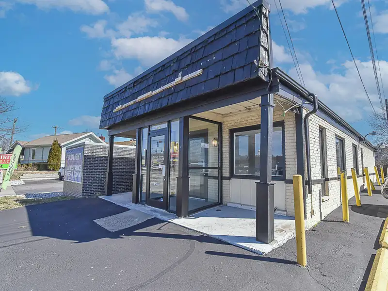Retail Space in Latonia with High Visibility and Easy Access
