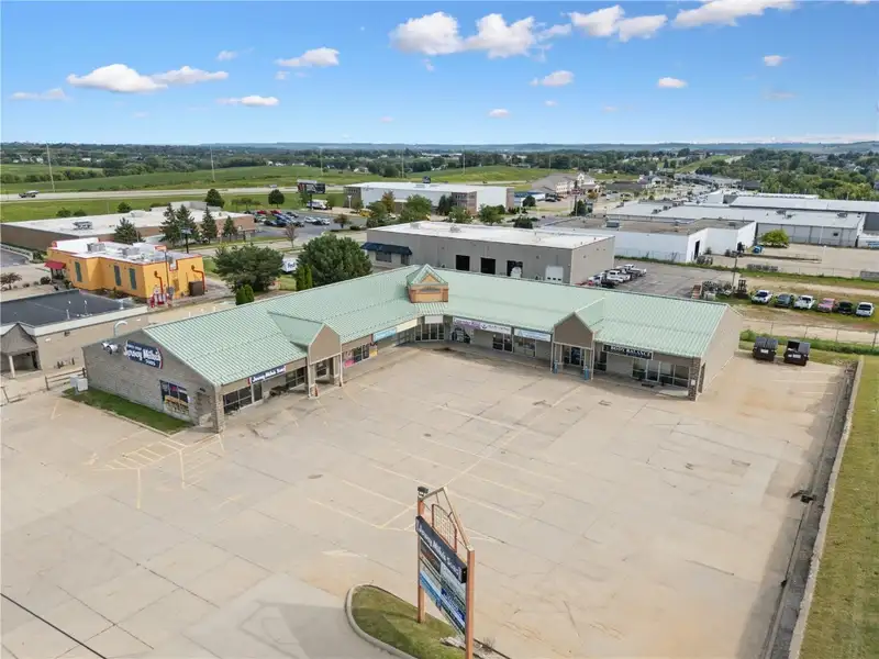 Retail Space for Lease in High-traffic Location on Asbury Rd, Dubuque, Ia