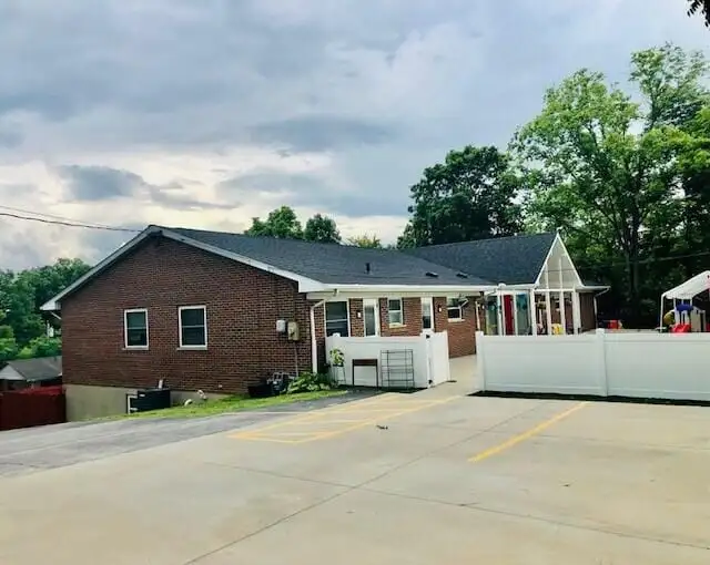 Versatile 6000 Sq. Ft. Brick Building on 2 Acres in Fort Mitchell