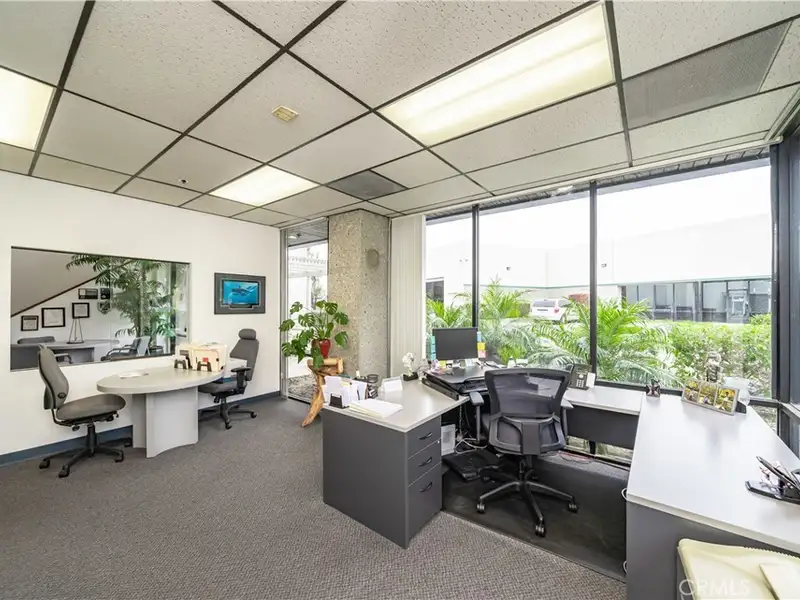 Versatile 21,447 Sq Ft Industrial/office Property in Orange's Thriving Commercial District