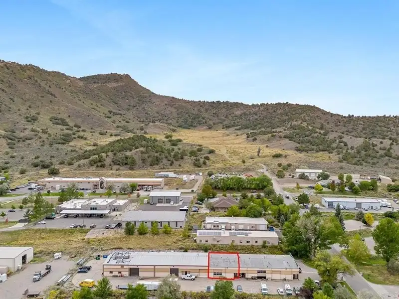Industrial Office/warehouse Space in Bodo Park with On-site Parking and City Utilities