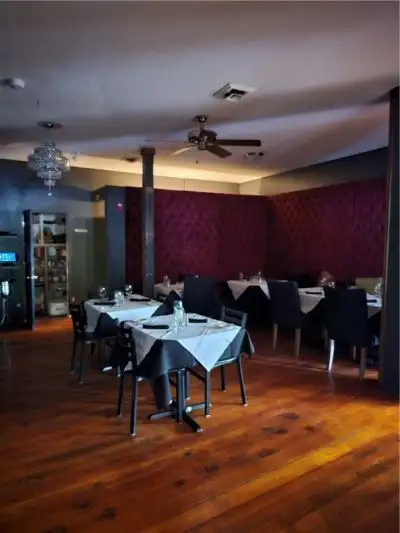 Turnkey Historic Hotel with Retail Space in Downtown Eureka Springs