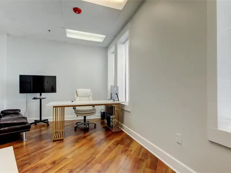 Furnished Executive Office Suite in Grand Central Place, Hyde Park - Immediate Availability