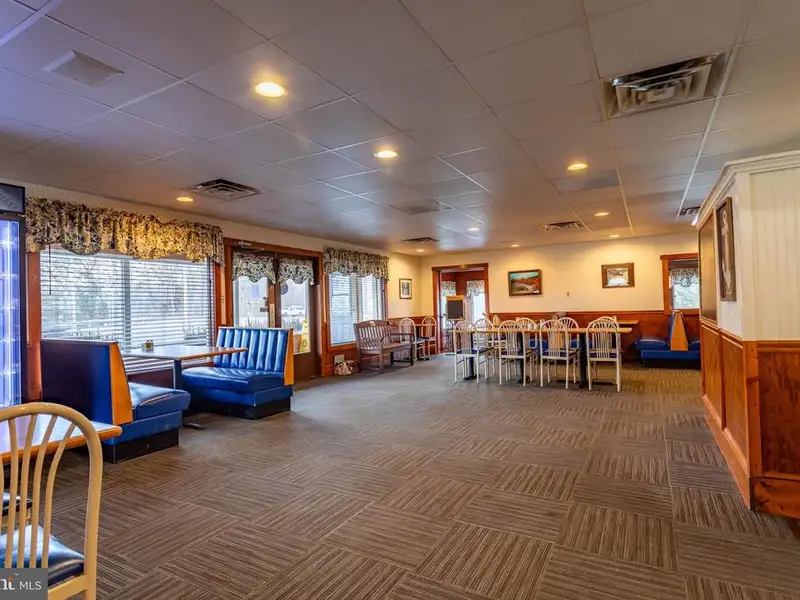 Established Restaurant with Commercial Kitchen and 120+ Seating in Hardy County