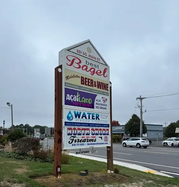 Retail/production Space for Lease in High-traffic Plaza, Middleton, Ma