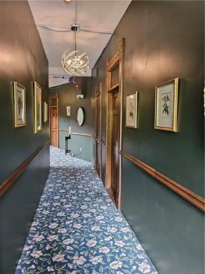 Turnkey Historic Hotel with Retail Space in Downtown Eureka Springs