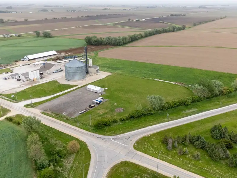 Commercial Building on Highway 20 Near Jesup, Ia with 4 Acres of Potential