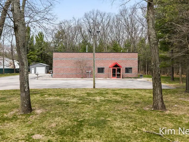 Versatile 2,400 Sf Commercial Building in Montague Industrial Park on 5 Wooded Acres