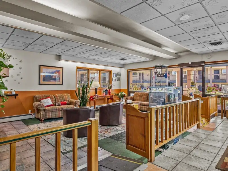 Investment Opportunity: Four Suite B&b in Montrose, Colorado with 7.2% Projected Cap Rate