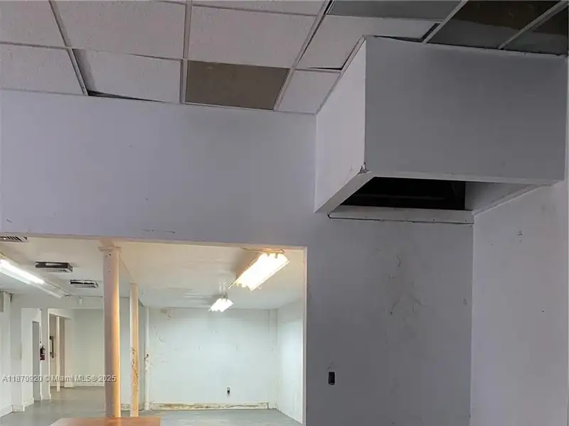 Prime Commercial Space in Wynwood, Steps from Wynwood Walls and High Pedestrian Traffic