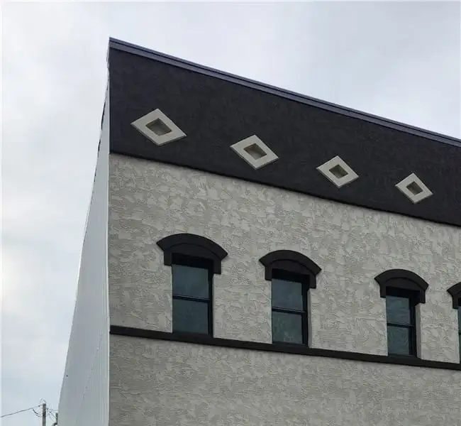 Commercial Building with C-4 Zoning in Downtown Knoxville – Versatile Space with Recent Updates