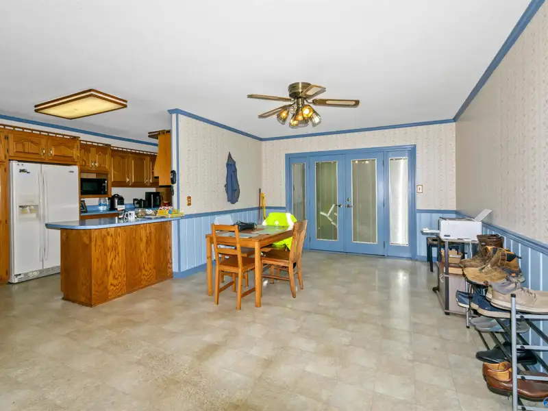 Versatile 2000 Sqft Home on 1.40 Acres in High-growth Huntsville Area