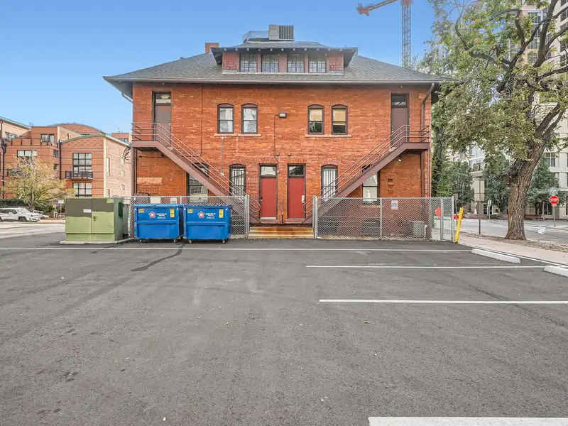 Fully-leased Culinary Investment: 10 Kitchen Stations in Central Location