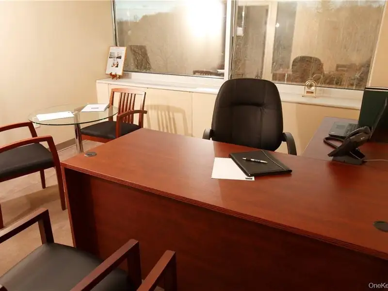 Elegant Office Suites on Platinum Mile, Rye Brook – Private Offices with Premium Amenities