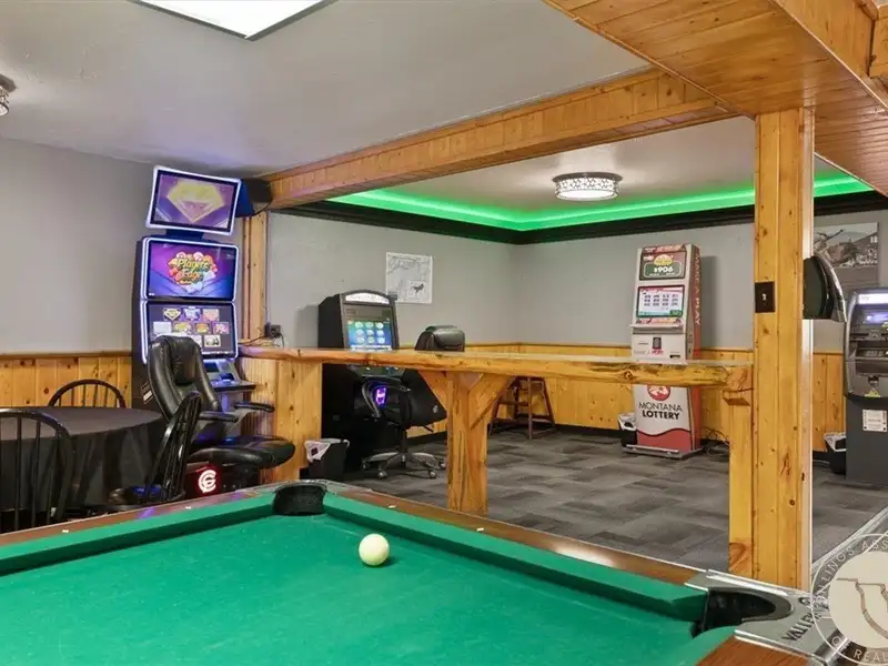 Renovated Saloon with Licenses Near Red Lodge and Beartooth Highway, Includes Living Space
