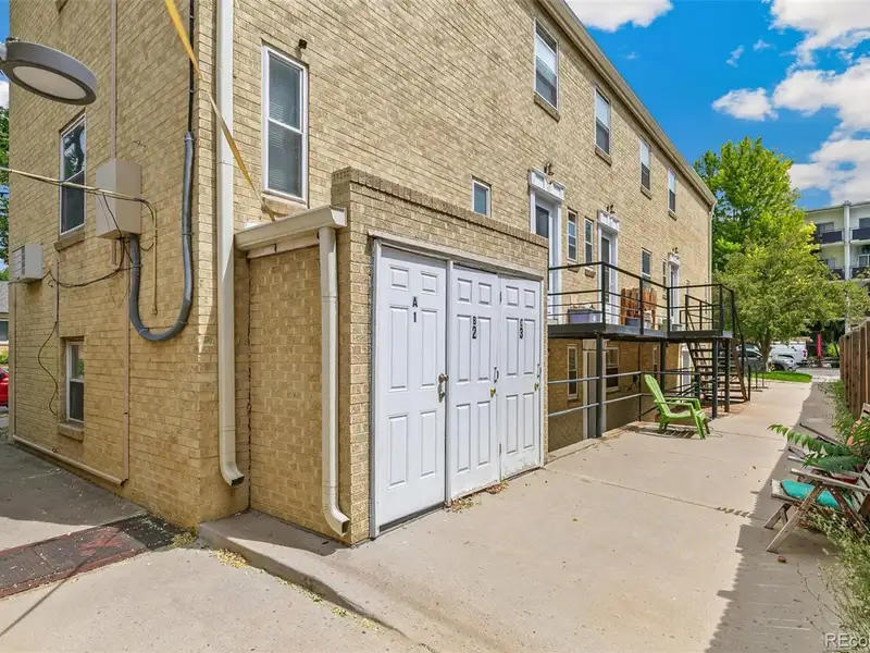 Investment Opportunity: 6-unit Property Near Rose Medical Center and 9th/colorado District