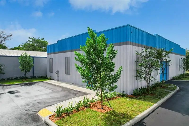 10,000 Sq Ft Warehouse Space for Lease in Pompano Beach, B-4 Commercial Zoning