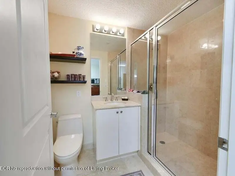 Live/work Condominium in Downtown West Palm Beach with Private Entrance and Parking