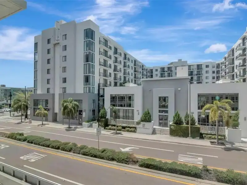 Office Condo in Downtown Tampa's Channel District with Parking and Retail Amenities