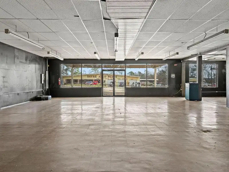 Versatile 8,370 Sqft Property with Storage and Kitchen Near Interstate