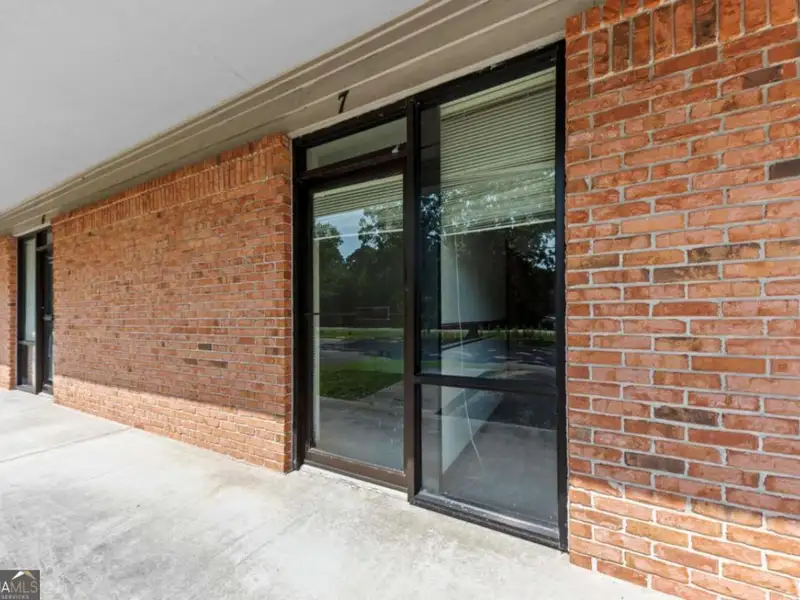 9,000 Sqft Industrial Building on 1.03 Acres in St. Marys, Ga