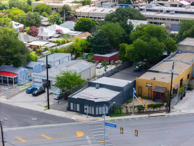Charming Condo in San Antonio's Fredericksburg Road Area