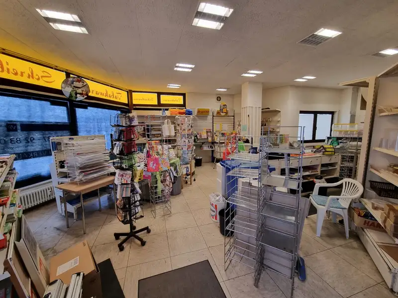 Four Commercial Units in Prime Altdorf Location with Diverse Tenant Opportunities