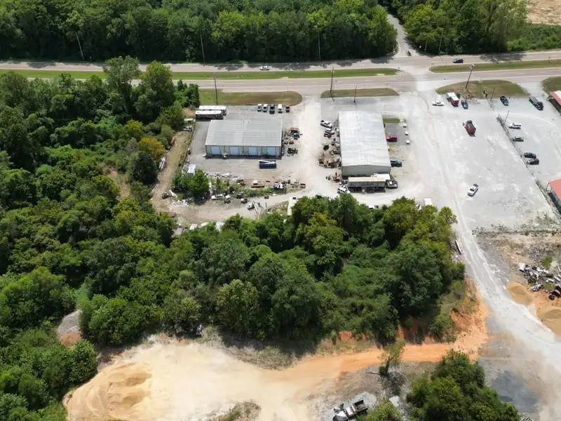 Commercial Steel Buildings in Jackson's Industrial Airways Area with High Wind Rating