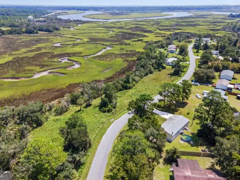9,000 Sqft Industrial Building on 1.03 Acres in St. Marys, Ga