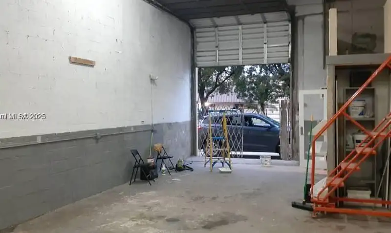Spacious Industrial Warehouse with Office Near Airport and Major Highways