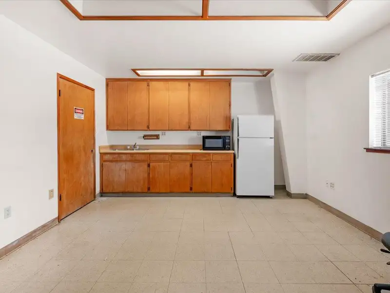 Prime Commercial Property with Two Buildings in Coalinga's Industrial Zone