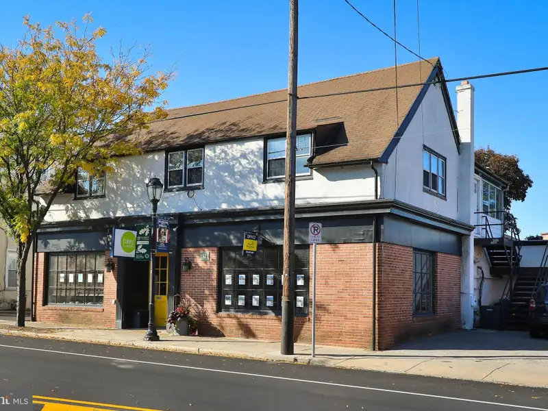 Mixed-use Commercial Property with Office, Garage, and Apartment in Flourtown