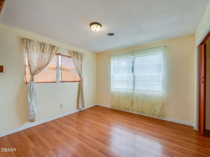 Versatile Single Family Home on 1/4 Acre in Sfr-5 Zoning