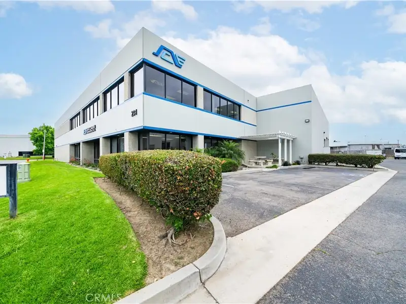 Versatile 21,447 Sq Ft Industrial/office Property in Orange's Thriving Commercial District