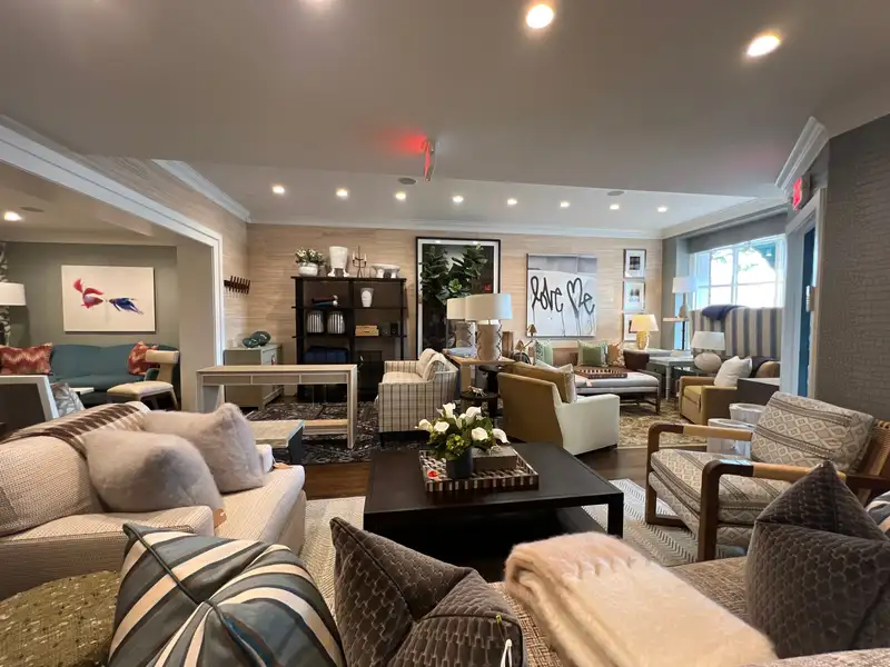 Well-maintained Commercial Space with High Ceilings and Skylights in Prime Location