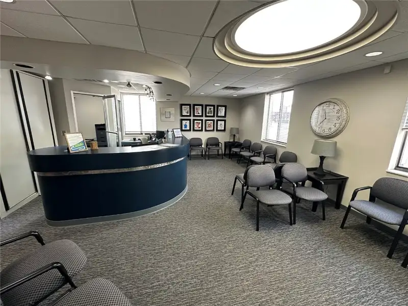 Versatile Commercial Space for Lease in High Visibility Location, 2582 Sf Total