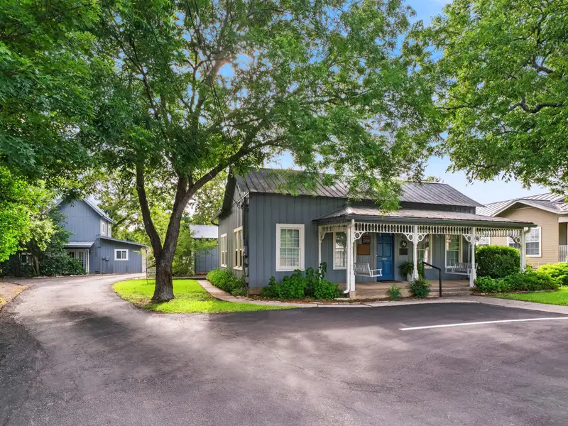 Historic Vintage Office Building with Additional Income Potential in Downtown Boerne